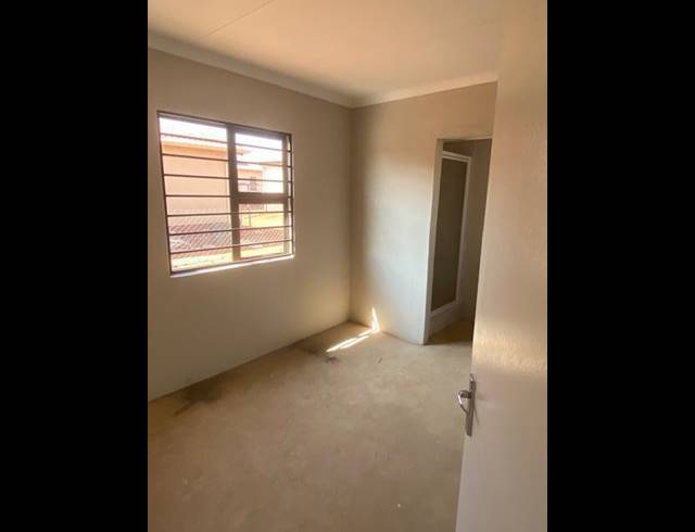 3 BEDROOM HOUSE FOR SALE IN DAWN PARK